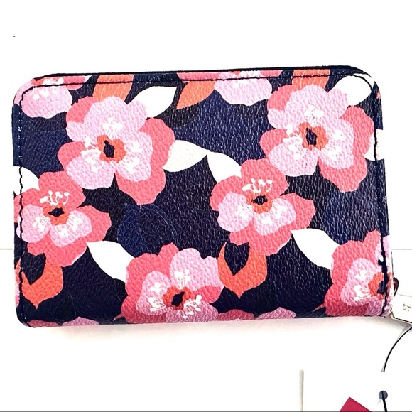 NWT Trina Turk Vegan Leather Zip Around Wallet Navy Blue & Pink NEW IN GIFT BOX - Picture 2 of 9